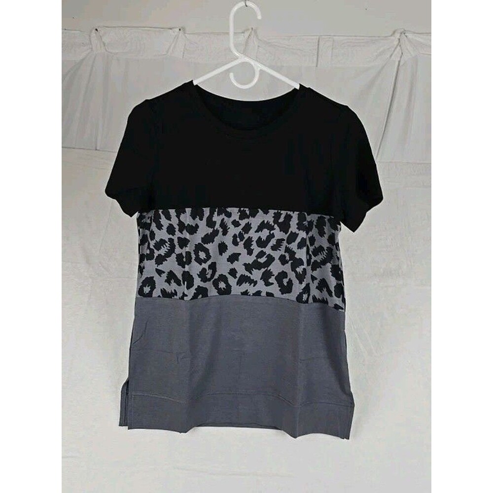 Short Sleeve T-Shirt Leopard Print Women’s Small Black Striped Top Casual